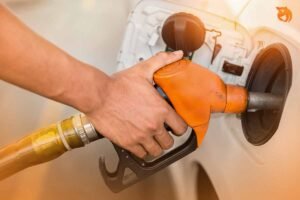 Cara Hemat Bensin Saat Mengendarai Motor