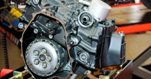 Mengapa Setelah Bore Up Mesin Motor Menjadi Boros Oli?