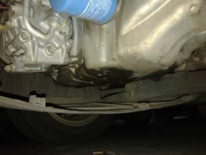 Mengapa Oli Bisa Bocor dari Bawah Mesin Mobil?