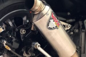 Apakah Knalpot Racing Benar Meningkatkan Performa Motor?