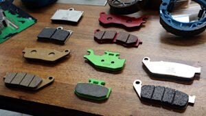 Kampas Rem Balap: Lebih dari Sekadar Menghentikan Laju